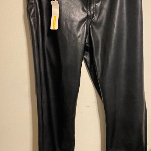 Balleay Art leather pants in Excellent condition - Picture 3 of 11
